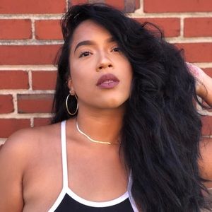 Meet your Posher, Ambar